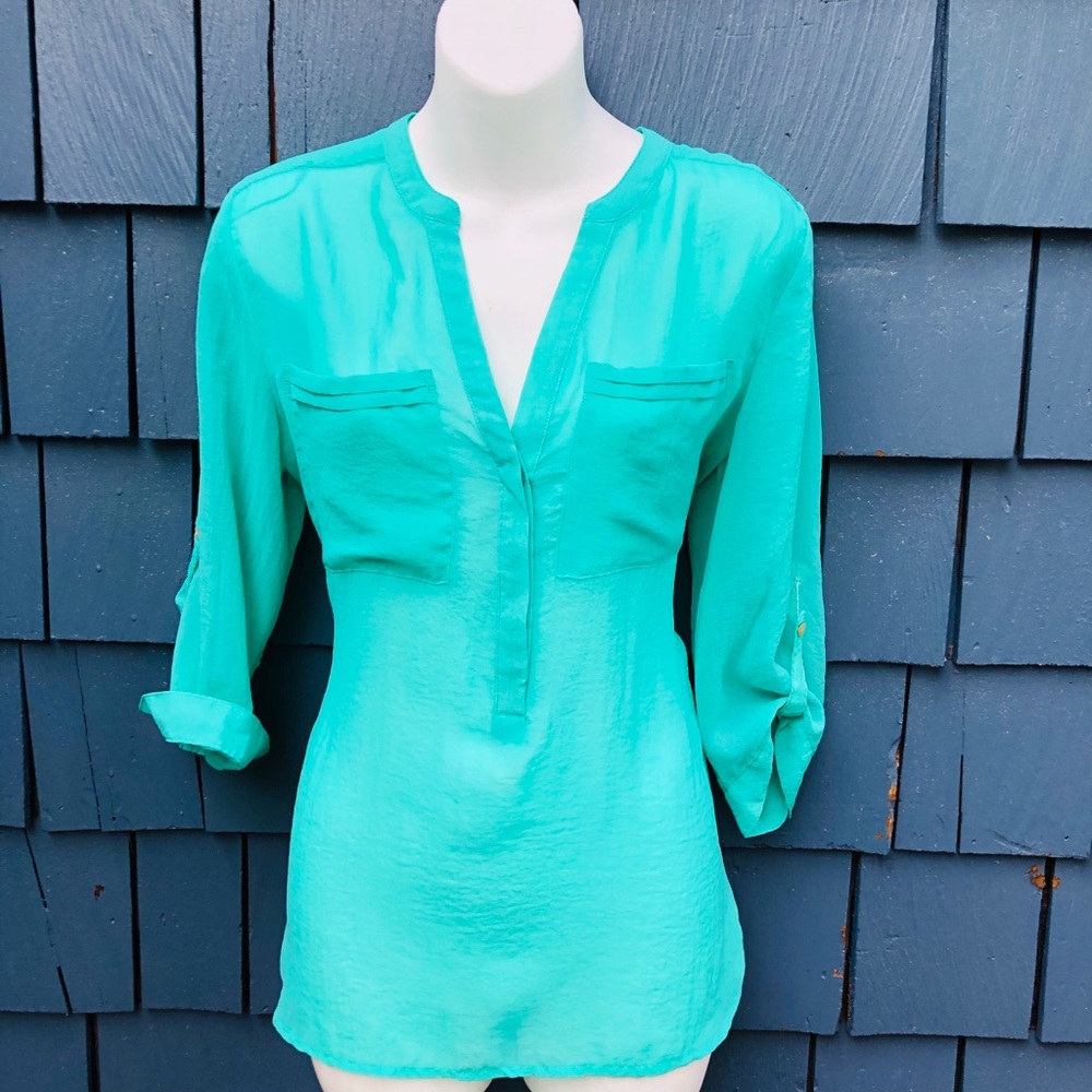 APT 9 aqua green top